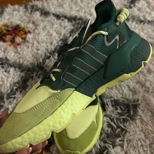 Green drawstring sneakers
